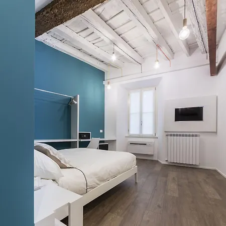 Rumi Guest house Como